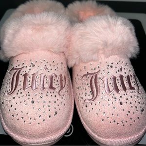 SOLD VIRAL Juicy Couture Slippers